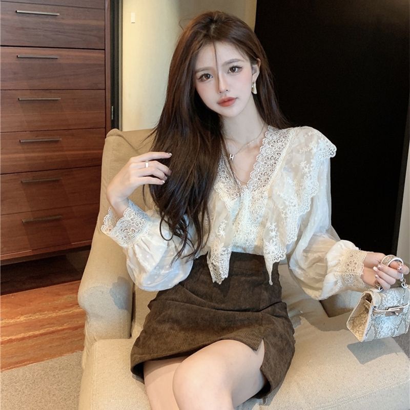 Áo Sơ Mi Tay Dài Cổ Chữ v Phối Ren Phong Cách Phương Tây Dành Cho Nữ