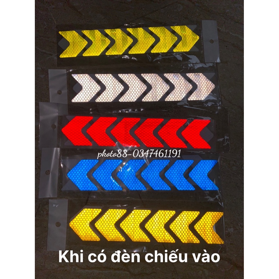 Decal mũi tên dán đuôi xe ô tô có phản quang cảnh báo khoảng cách an toàn-hàng cao cấp bộ 12 miếng