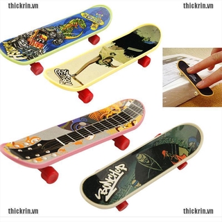 <Hot~new>1X Mini Finger Board Skateboard Novelty Kids Boys Girls Toy Gift for Party 3.7"