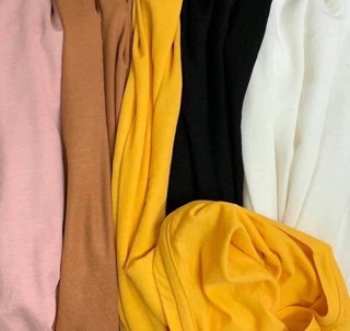 Áo phông Zara Basic cổ tim