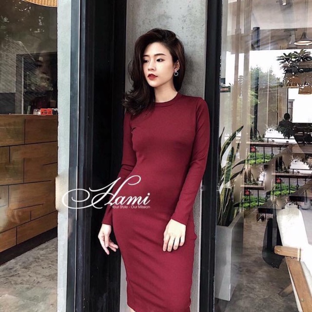 Váy uni cổ tròn