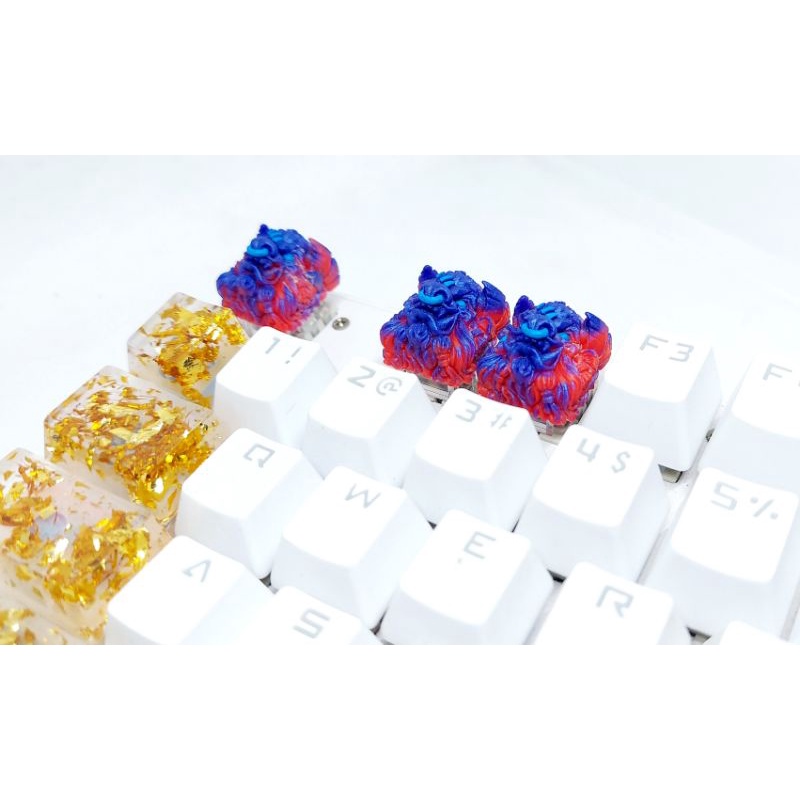 Keycap resin Bara clone tone xanh đỏ trang trí bàn phím cơ gaming.