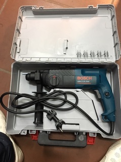 MÁY KHOAN BOSH GBH 2-24 DSE 680W