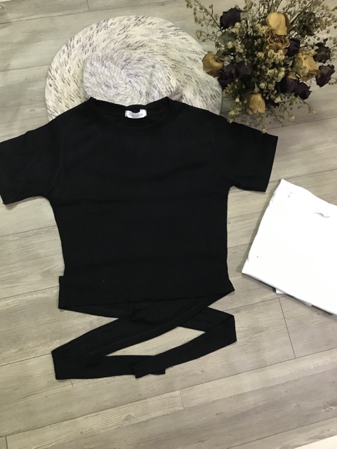 Áo croptop tay ngắn thắc nơ sau lưng | BigBuy360 - bigbuy360.vn