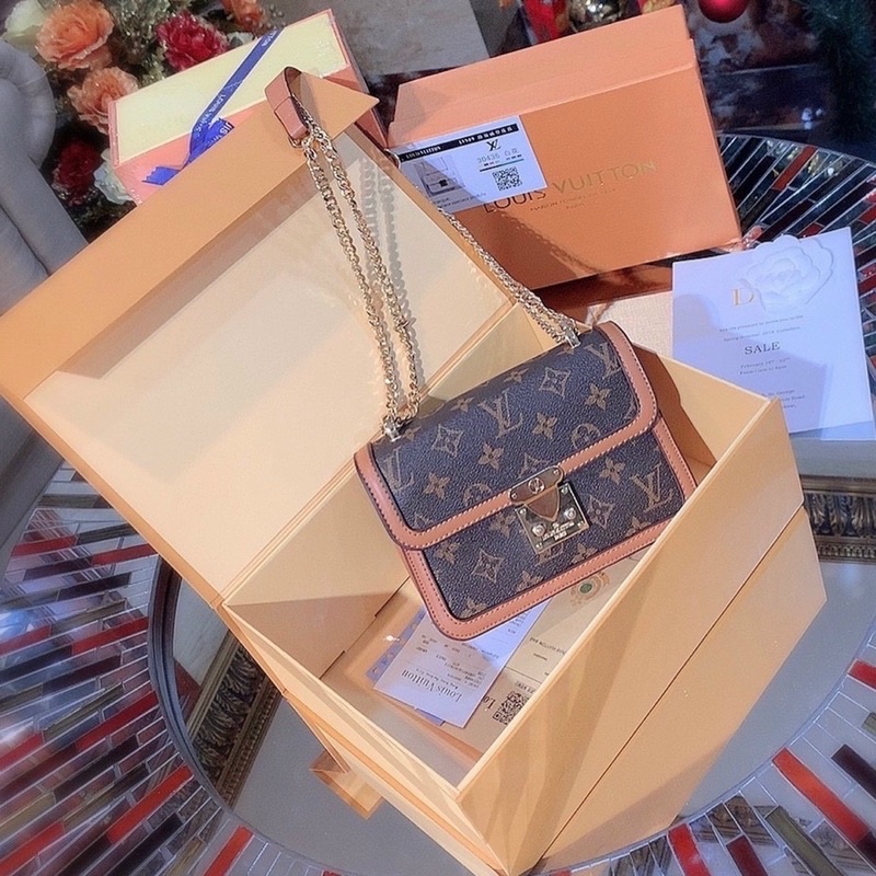 Túi xách Lv metis mini