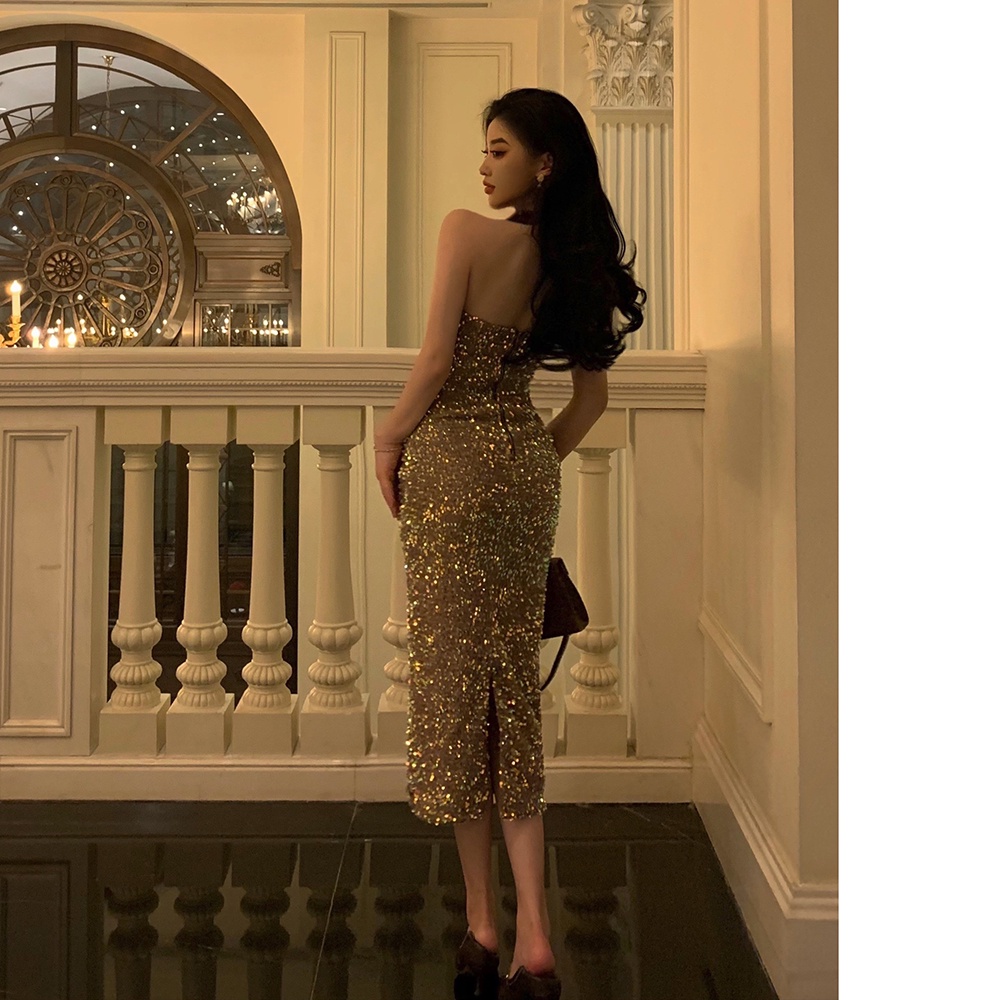 Đầm Hai Dây Ôm Eo Đính Kim Sa Phong Cách Gợi Cảm Hàng Mới Dành Cho Bạn Nữ