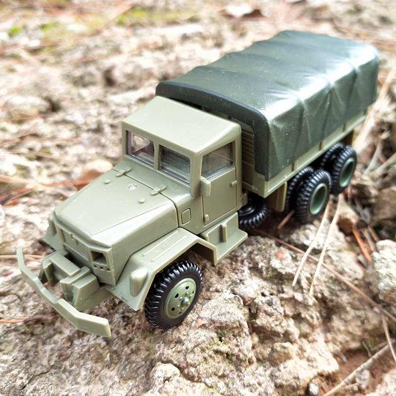 Mô hình xe tải BTR 80 M3 4D lắp ráp tỉ lệ 1:72