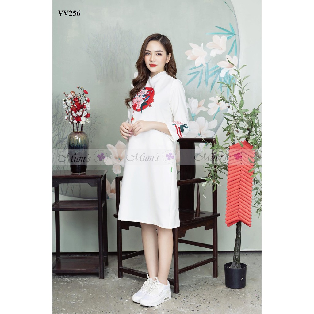 ĐẦM BẦUFREESHIPVÁY GẤM TRẮNG HOA MẪU ĐƠN CỔ TẦU  mẫu thiết kế-VV256