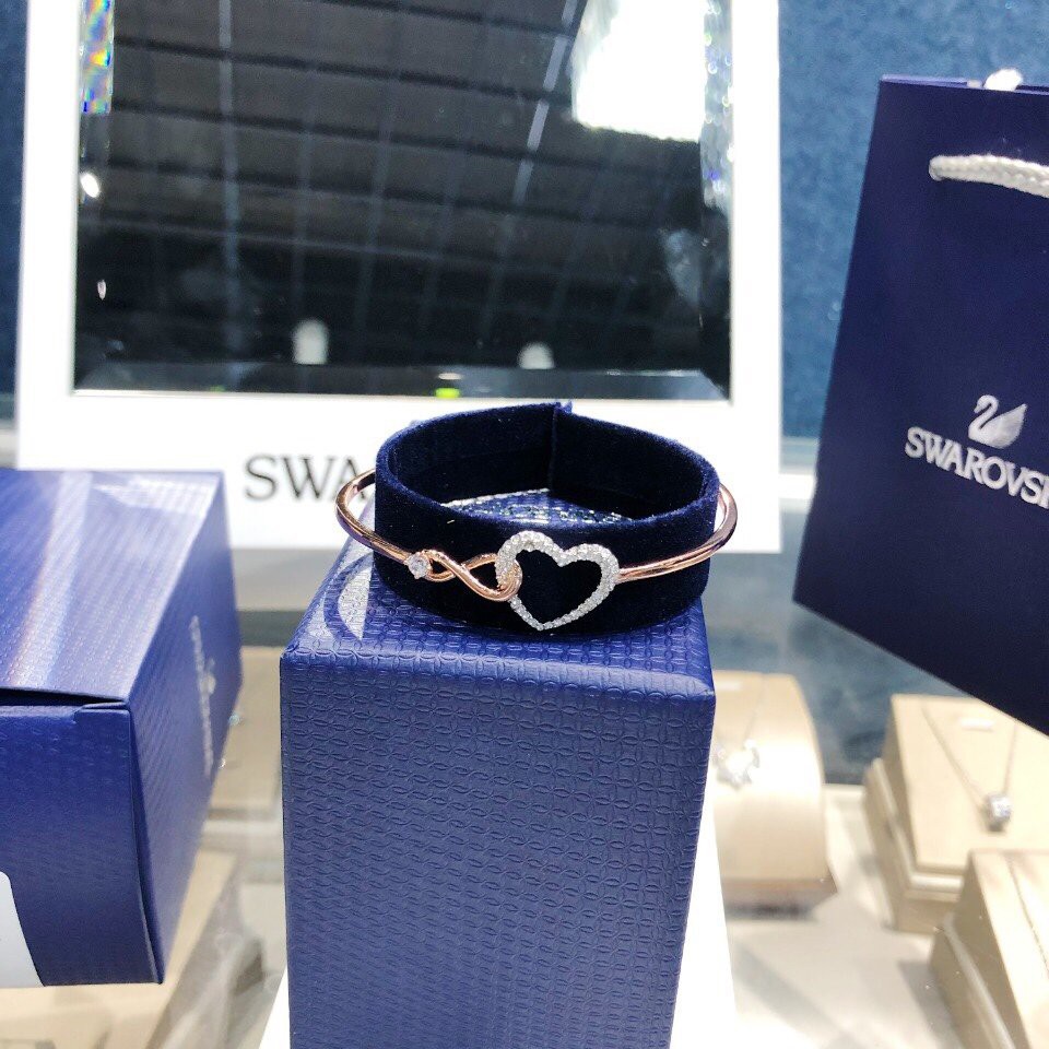 Los Bạc 2023 S925 ‬Vòng Tay Tình Yêu Vô Cực Màu Vàng Hồng SWA 5518869