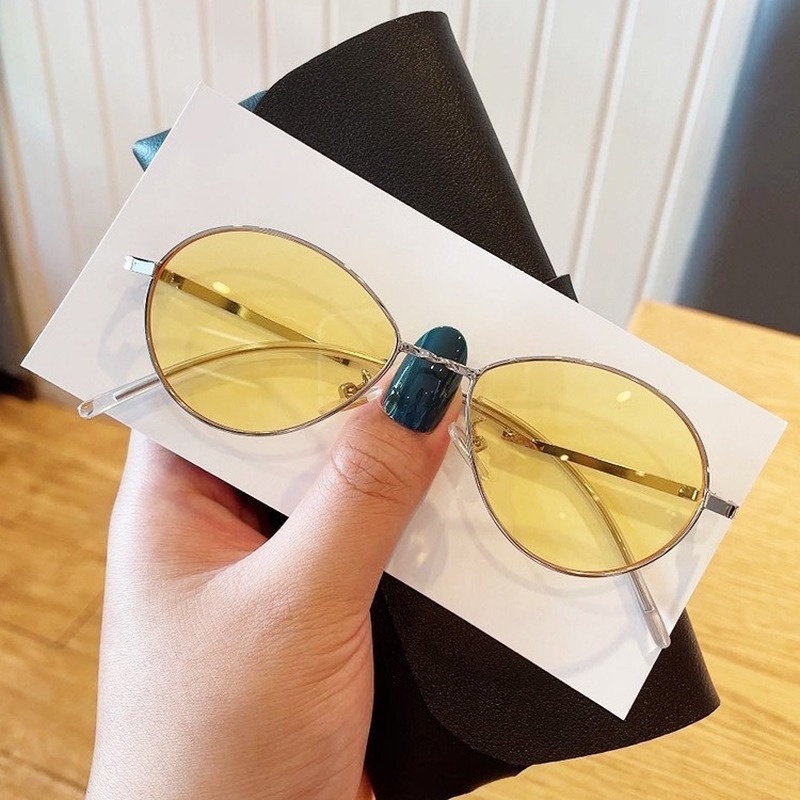 (KIQI-FASHION) COD Kính Mát Gọng Oval Kim Loại Chống Tia Uv400 Thiết Kế Mới Thời Trang Dành Cho Nữ