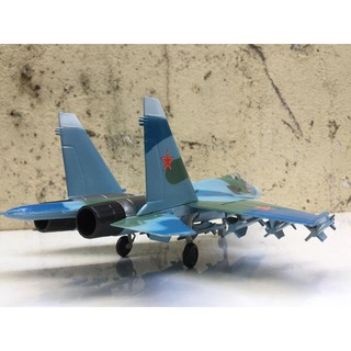 Mô hình Máy báy SU-37 Nga 1:72