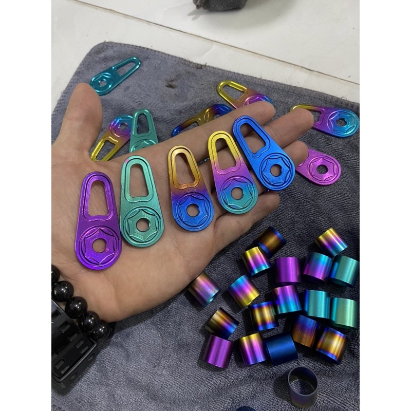 Móc treo đồ titanium