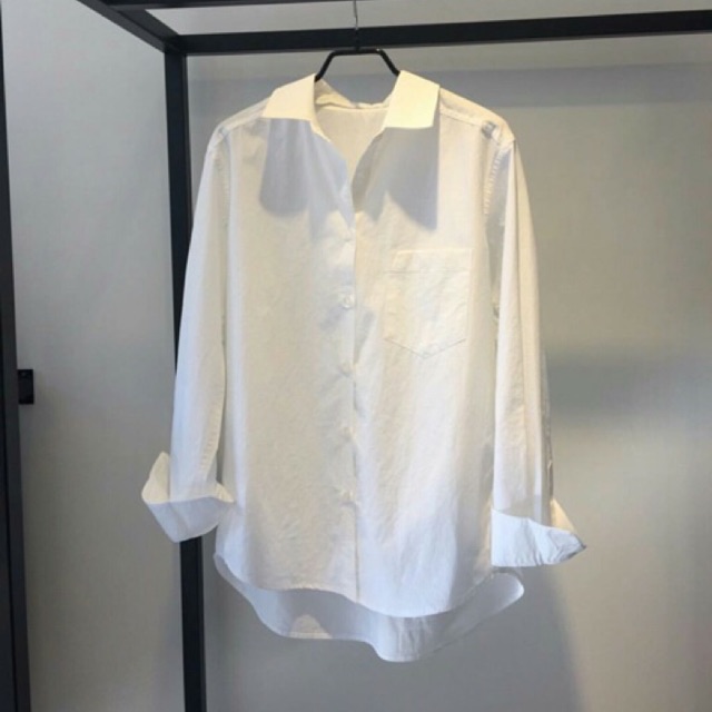 Áo sơ mi trắng oversize
