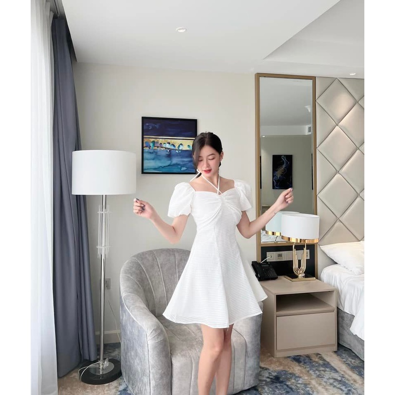 [HÀNG THIẾT KẾ CAO CẤP] Đầm Xòe Tay Phồng Cổ Chéo Vải Xốp Đi Tiệc / Du Lịch Dễ Thương Màu Trắng