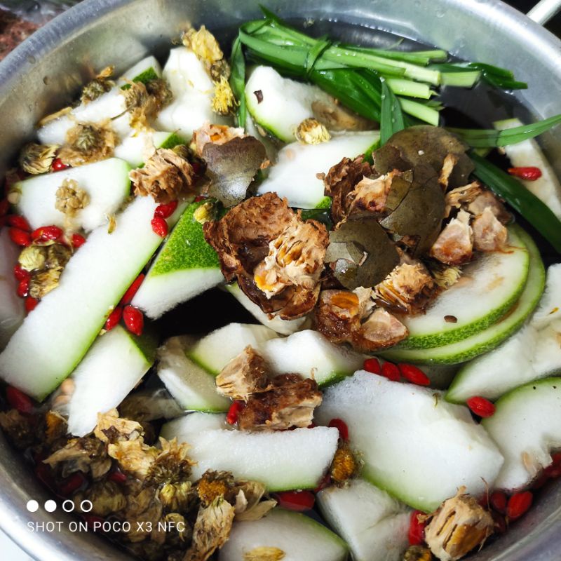 Bí đao già (tươi) nấu nước sâm - tặng lá dứa