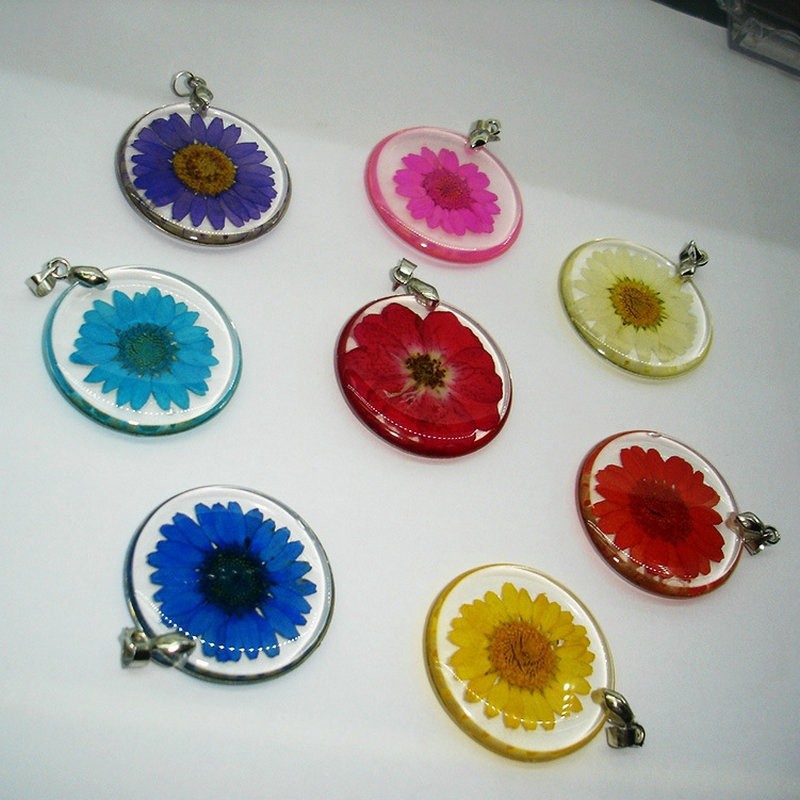 Dây chuyền mặt thủy tinh trong suốt độc đáo