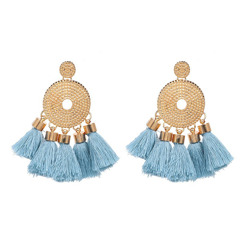 Khuyên tai tua rua dáng dài phong cách dân tộc