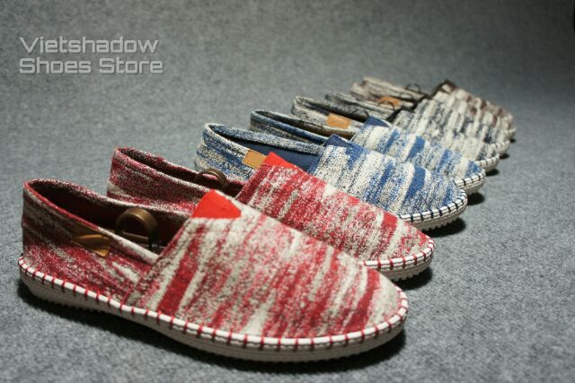 Slip on nam | Giày lười vải đế khâu, họa tiết vân mây đỏ - Mã SP: ZR-v.đ | BigBuy360 - bigbuy360.vn