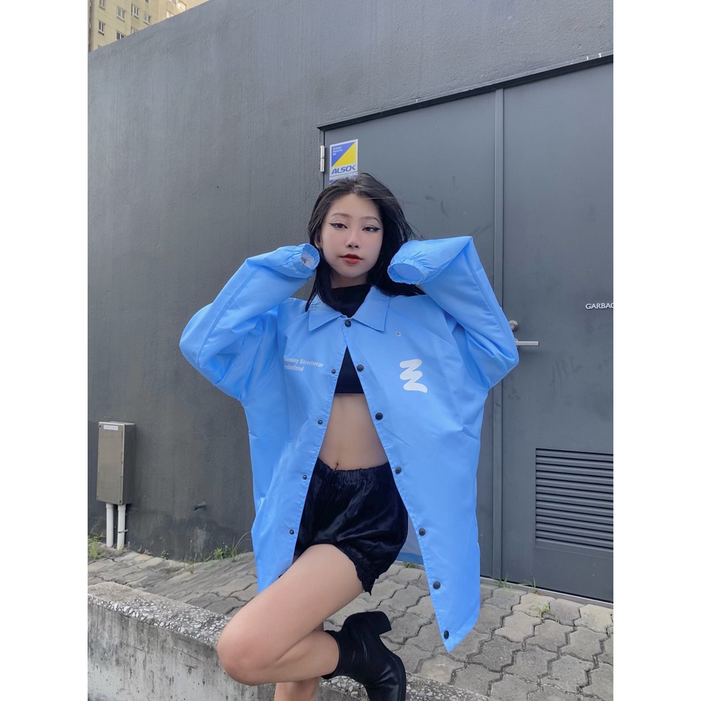 ÁO KHOÁC BIỂU TƯỢNG XANH TRẮNG - BLACK MONKEY LOGO SYMBOLIZED COACH JACKET