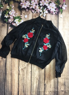 Áo khoác bomber mỏng thêu hoa