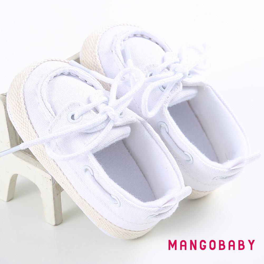 Giày bít mũi đế mềm thời trang dành cho bé từ 0-18 tháng tuổi