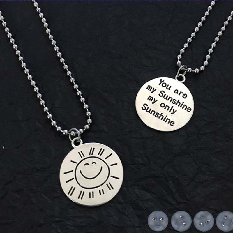 Dây chuyền mặt hình tròn khắc chữ đơn giản phong cách Harajuku