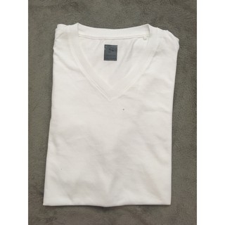 Áo Uniqlo Made In Cambodia