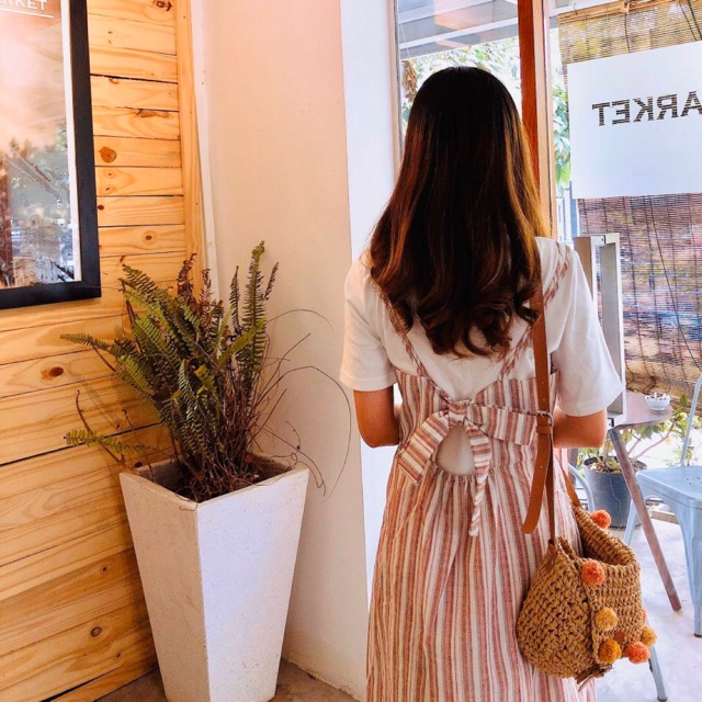 Váy Korea hàng mới về khách ơiii!! Chất liệu và form siêu đẹp ạ! Khách đã mua đảm bảo sẽ cực kỳ hài lòng bới sản phẩm!!!