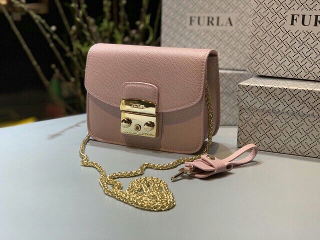 FULA SIÊU HOT Cập Bến Tiếp
❌Size: 18cm
Hàng vẫn gọi là xuất dư ấy a
Full box