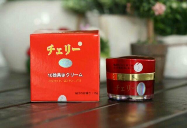 Kem trắng da anh đào