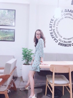Đầm Bông Cổ Vuông Nút Bọc