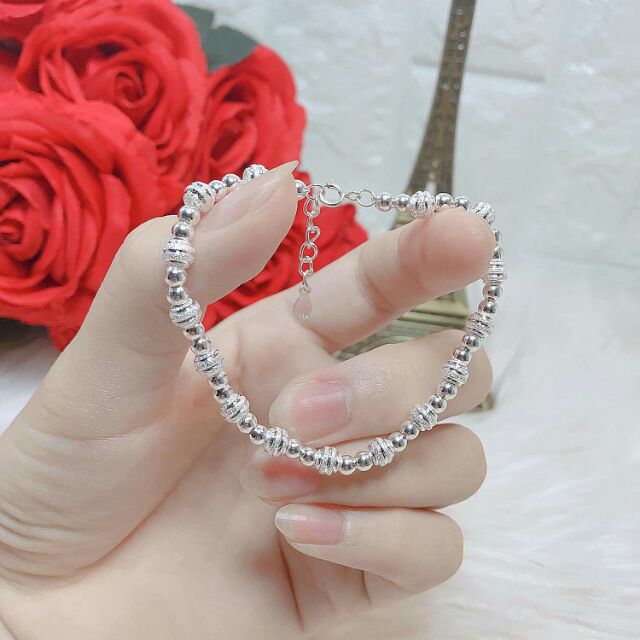 Lắc tay bi bạc cho nữ
