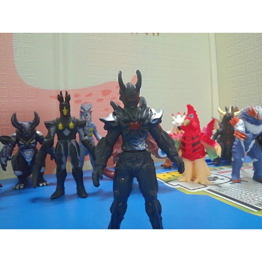 Mô hình Quái vật Dark Lugiel 13cm Kaiju Ultraman Series Siêu nhân điện quang [Đồ Chơi 24/7]