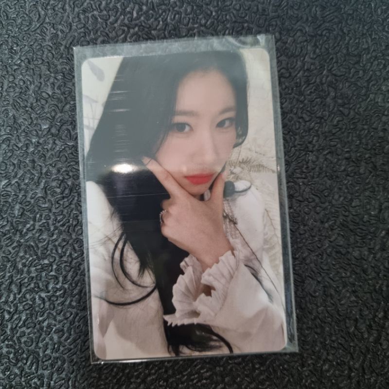 Bộ ảnh album tên Checkmate của nhóm ITZY