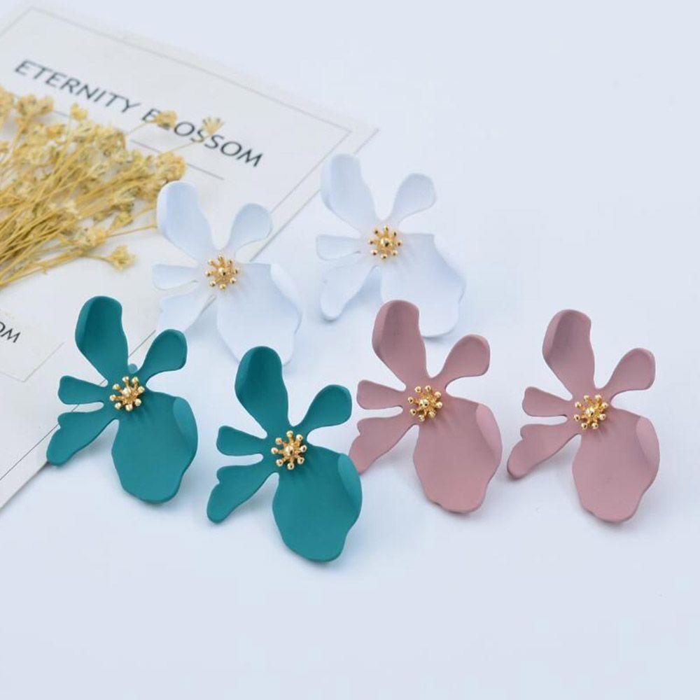 Bông Tai Hình Hoa Cúc Thời Trang Thanh Lịch Dành Cho Nữ