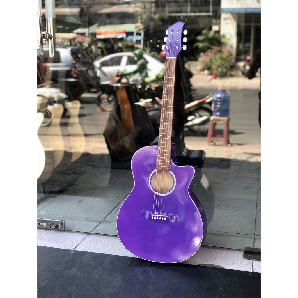 Đàn guitar acoustic giá rẻ màu tím tặng kèm bao và phím gãy