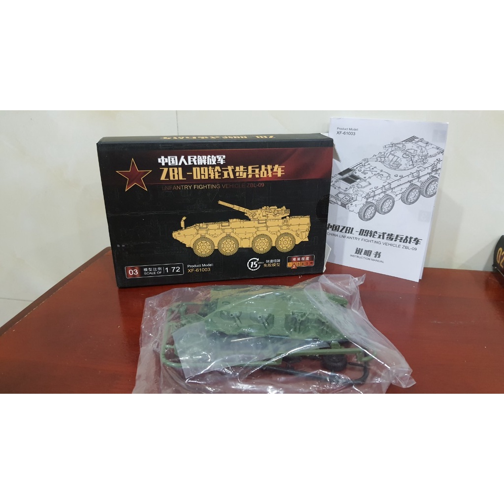 Mô hình tỉ lệ 1:72 Modern Vehicle (XF)