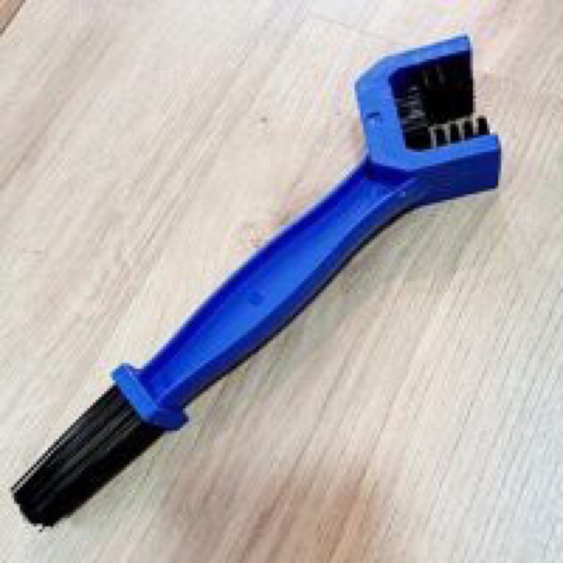 Chổi Rửa Vệ Sinh Nhông Xích Đa Năng Cực Tiện Lợi