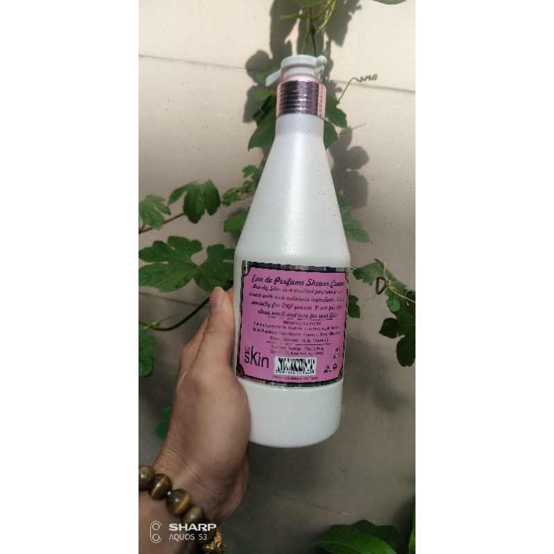 Sữa tắm hương nước hoa Skin 700ml