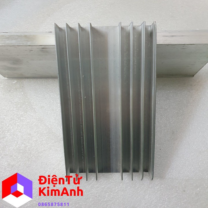 2 Tản nhiệt nhôm 8 cánh 9x20x2-5cm