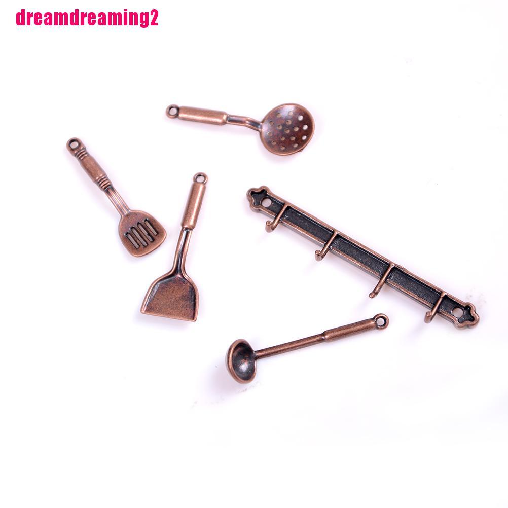Bộ 5 Dụng Cụ Trang Trí Nhà Búp Bê Tỉ Lệ 1: