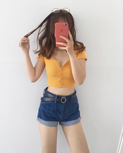 Áo croptop nút bấm basic