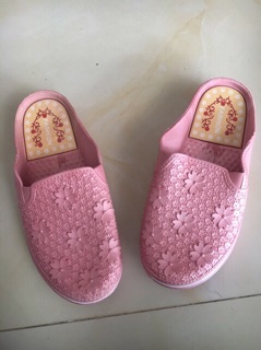 Sục nhựa nữ