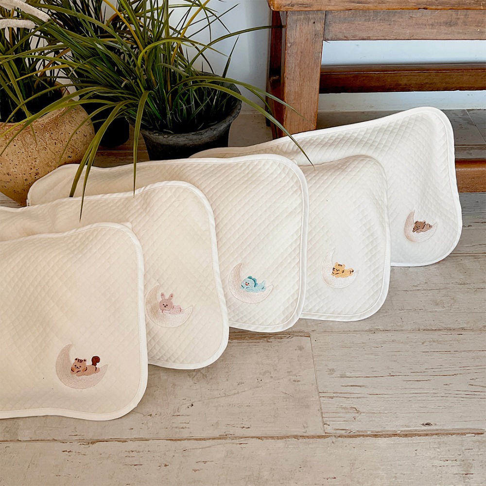 Gối cotton tinh khiết thoáng khí chống mồ hôi thêu hình mặt trăng phong cách Hàn Quốc cho bé sơ sinh