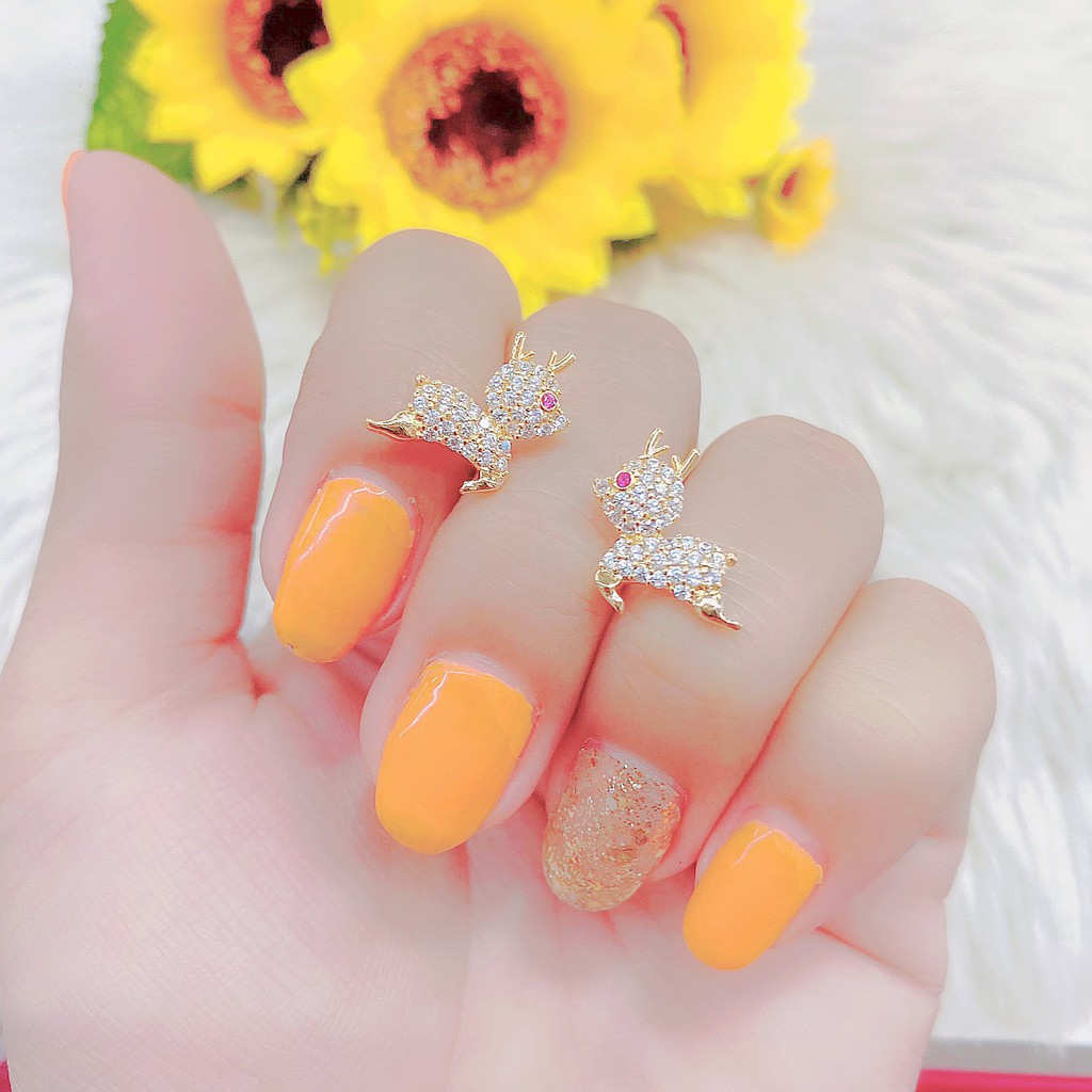 Bông tai nữ hình con nai - phụ kiện nail đính đá UHA , chuôi cài chắc chắn, kiểu dáng hiện đại, thu hút, sang trọng B77