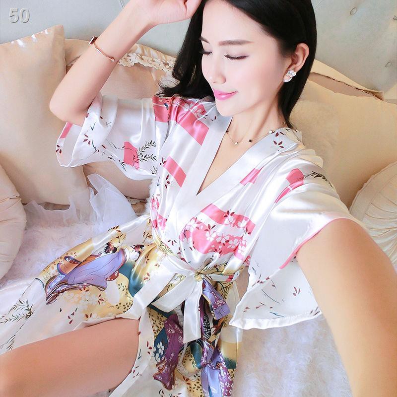 váy ngủ mùa hè nữ xuân và thu băng lụa gợi cảm màu đỏ mỏng đám cưới cô dâu áo choàng quay Kimono Nhật BảnZ