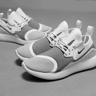 Giày thể thao nam từ size 39 đến size 45. Đi nhẹ và bền.................................................................