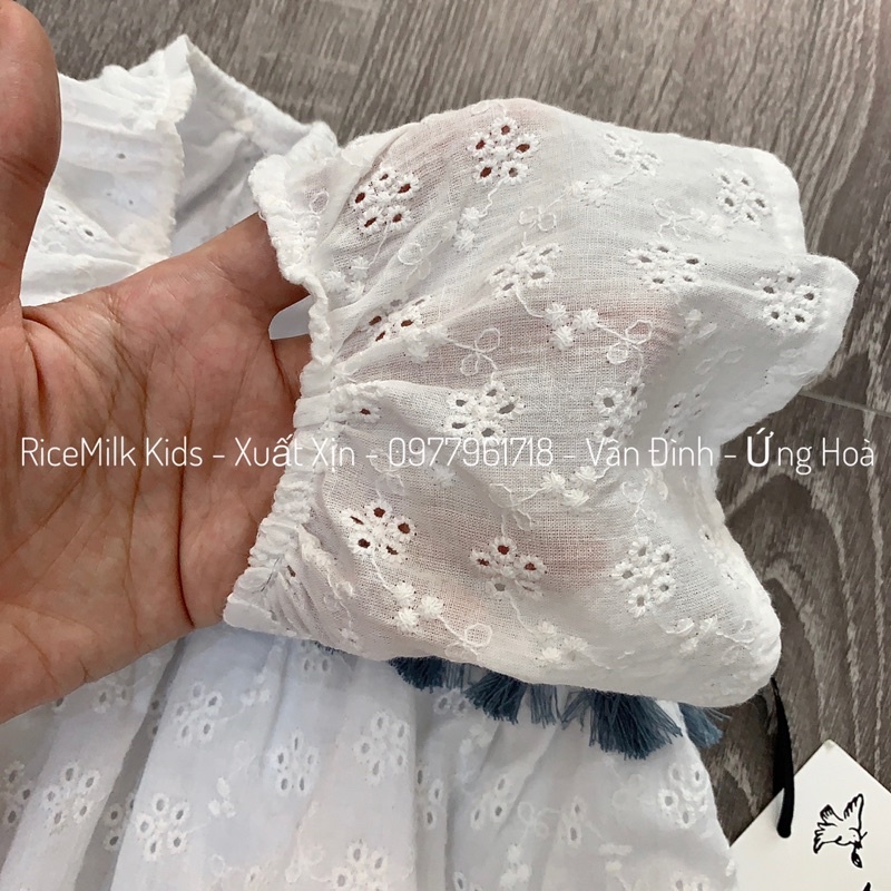 Áo thêu hoa diềm xanh xuất dư xịn