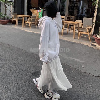CHÂN VÁY TRẮNG DÀI