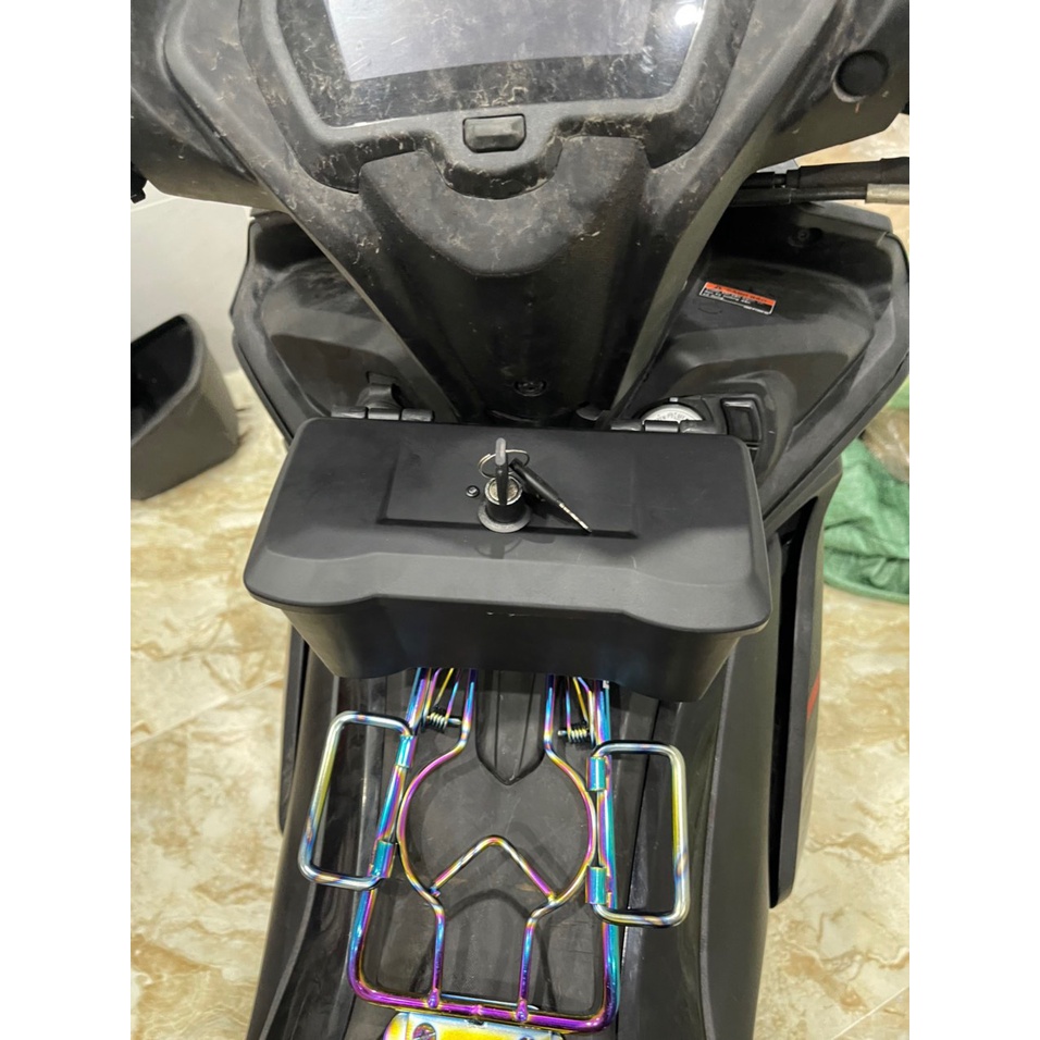Hộp gắn ở giữa xe exciter 150 và 155 kiểu mini